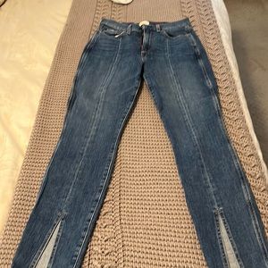 Straight jeans with slits